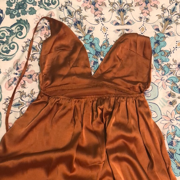 Backless, skit, bronzed maxi dress - Picture 4 of 6